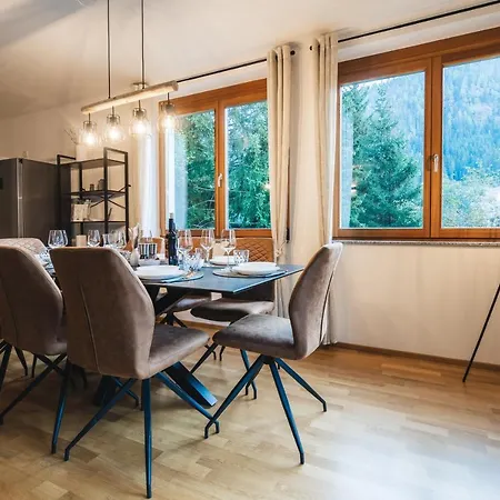 Apartment Alpstay Kuhstadl - 3 Bedrooms - Ski-in & Ski-out *