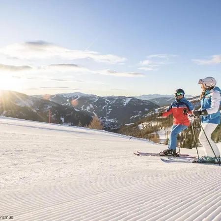 Alpstay Kuhstadl - 3 Bedrooms - Ski-in & Ski-out