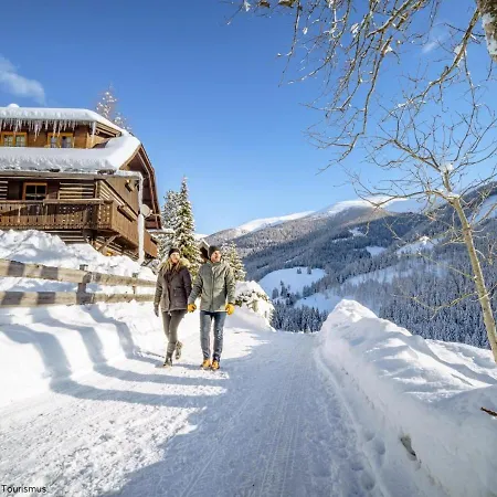 Alpstay Kuhstadl - 3 Bedrooms - Ski-in & Ski-out