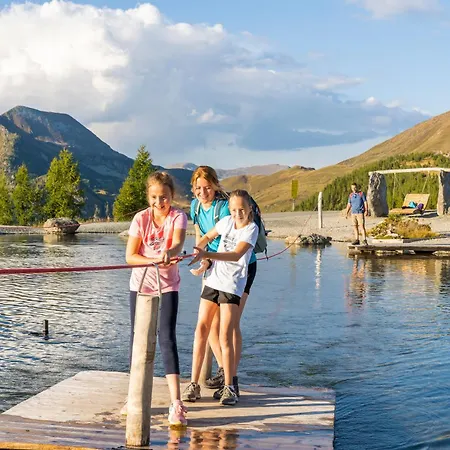 Alpstay Kuhstadl - 3 Bedrooms - Ski-in & Ski-out Apartment *