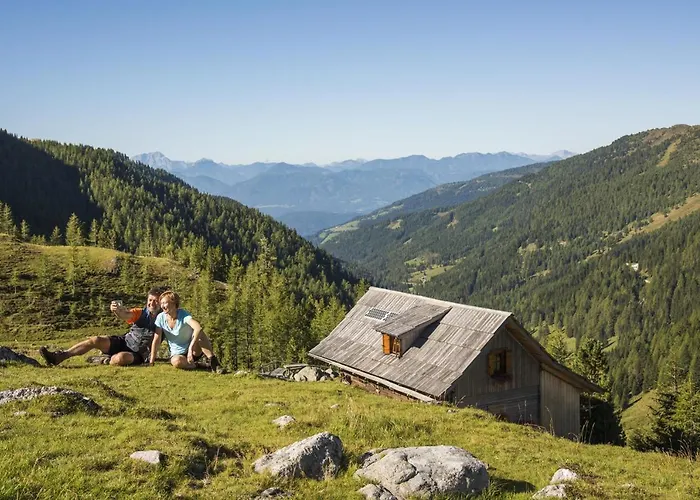 Alpstay Kuhstadl - 3 Bedrooms - Ski-in & Ski-out * Bad Kleinkirchheim